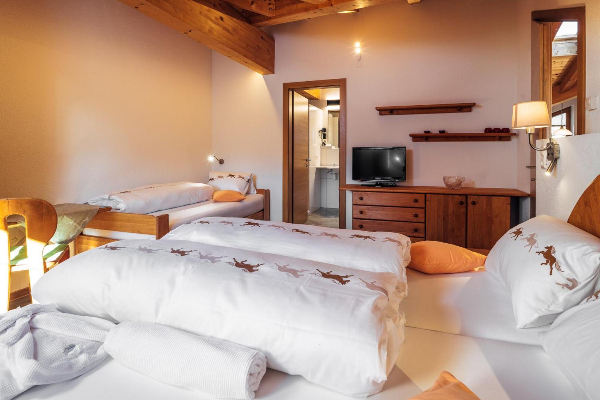 Naturhotel Feriengut Darrehof Serfaus Zimmer foto