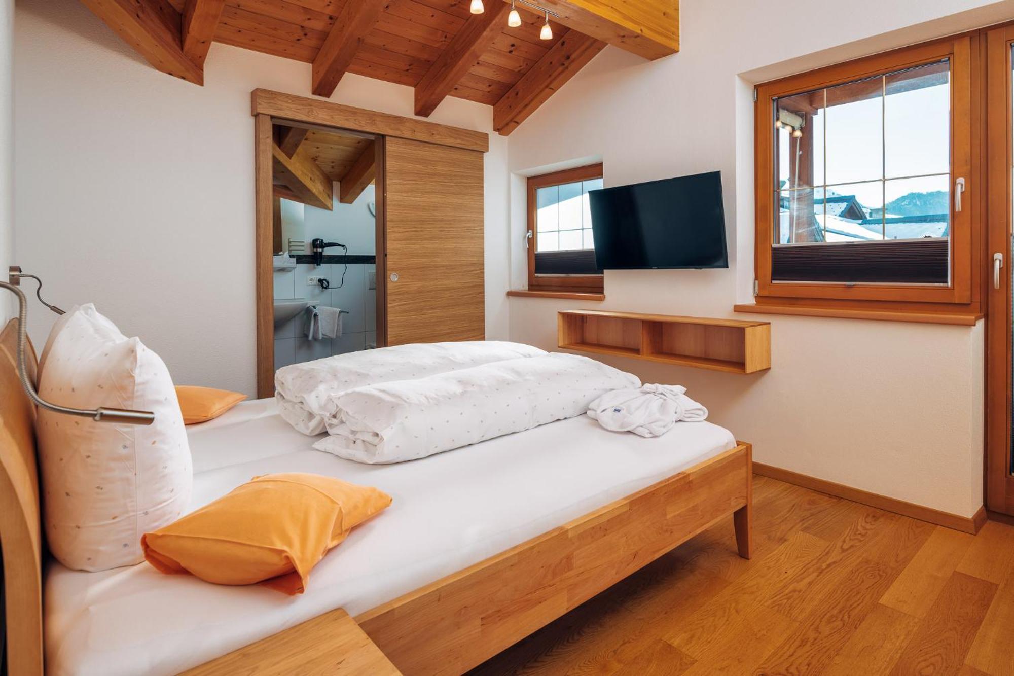 Naturhotel Feriengut Darrehof Serfaus Zimmer foto