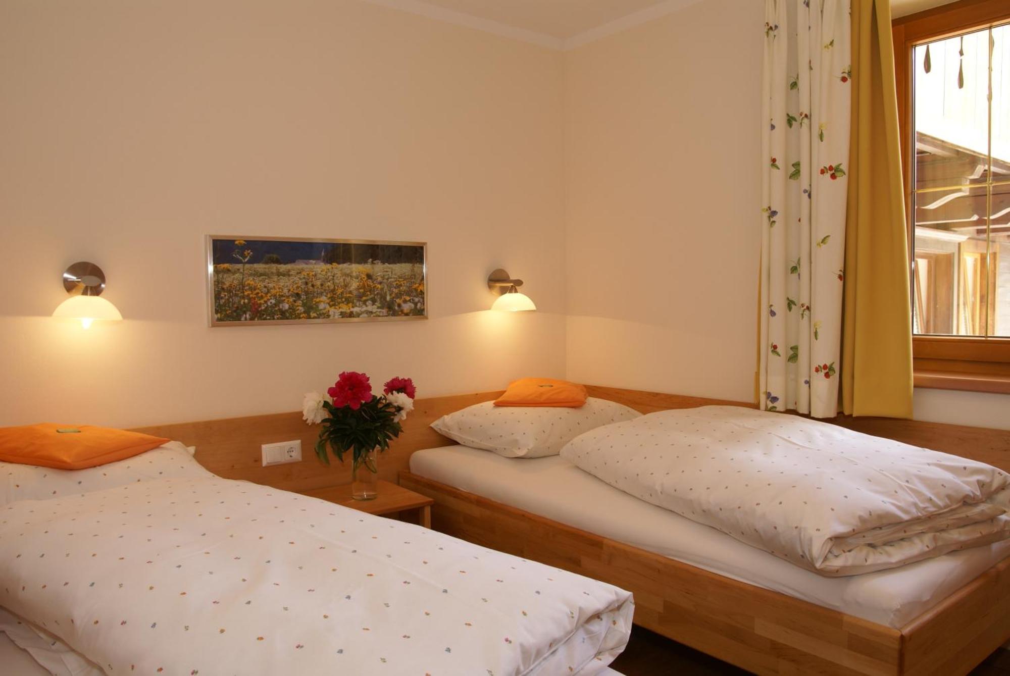 Naturhotel Feriengut Darrehof Serfaus Zimmer foto