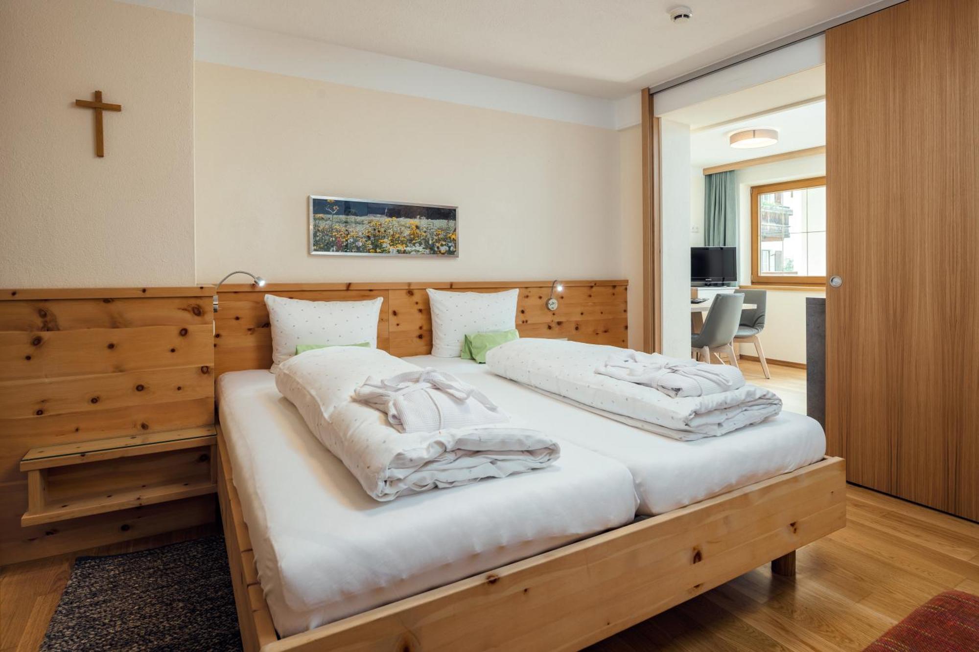 Naturhotel Feriengut Darrehof Serfaus Zimmer foto