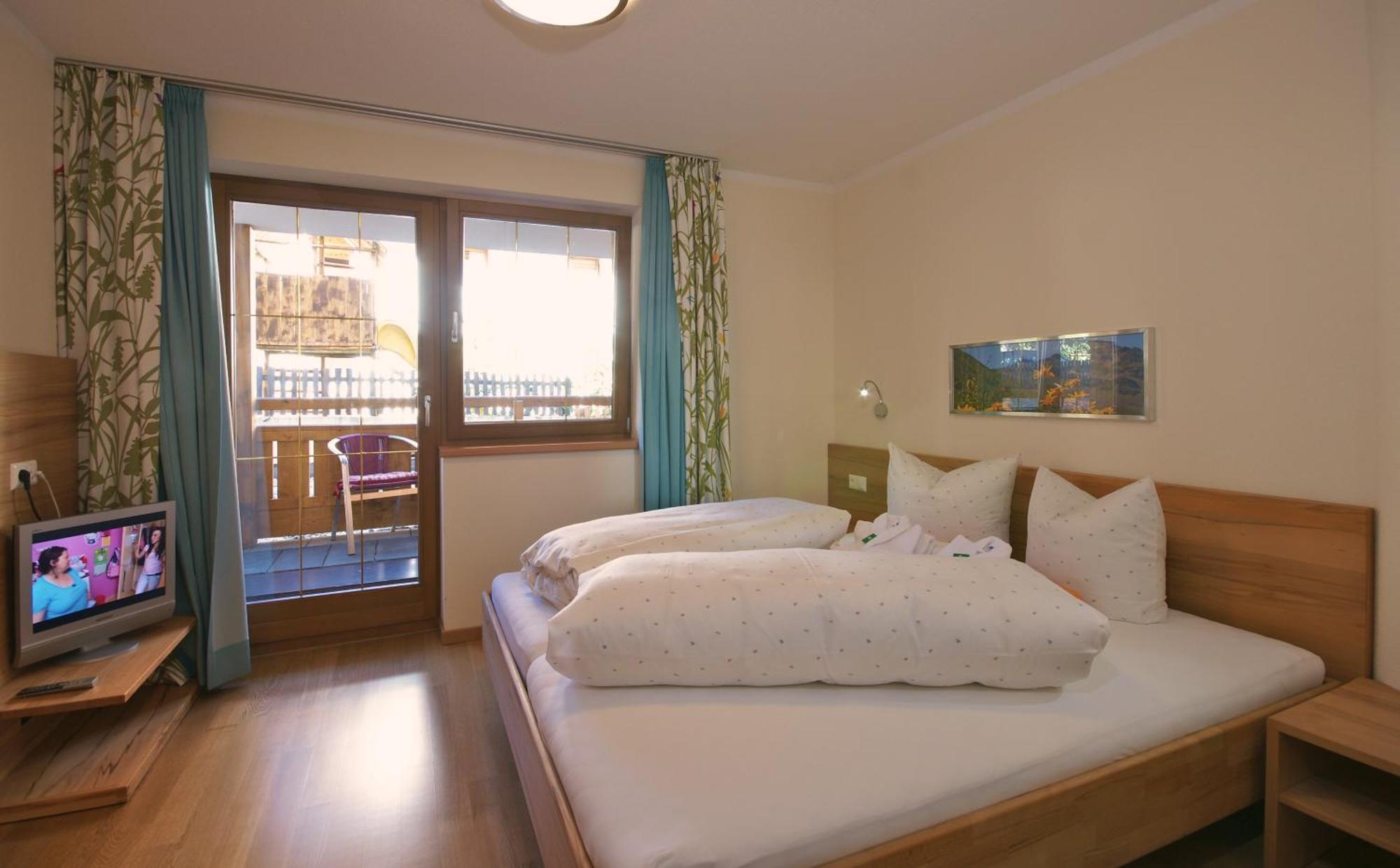 Naturhotel Feriengut Darrehof Serfaus Zimmer foto