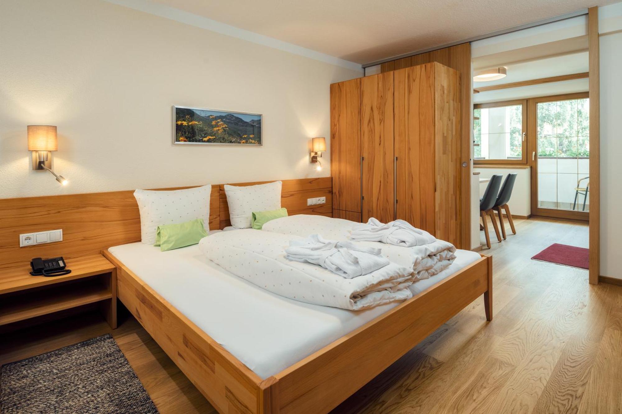 Naturhotel Feriengut Darrehof Serfaus Zimmer foto